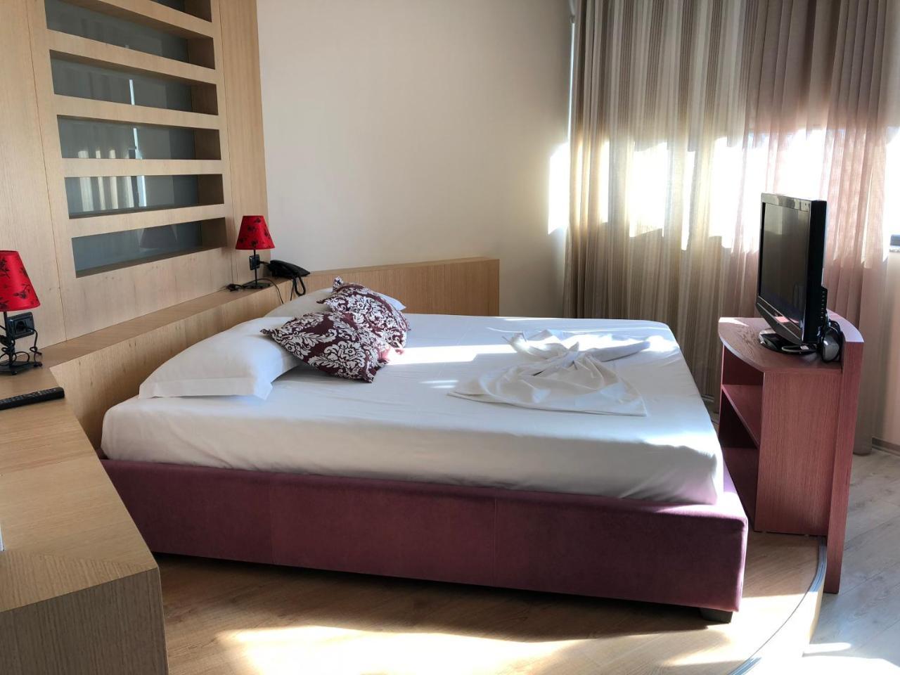 Icon Hotel Vlorë Exteriér fotografie
