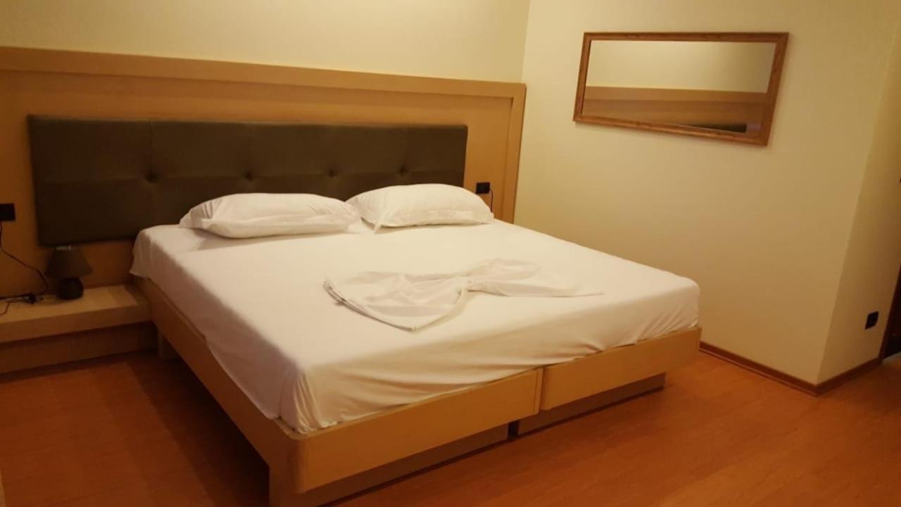Icon Hotel Vlorë Exteriér fotografie